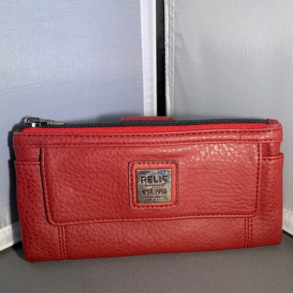 Red Relic Contential Wallet